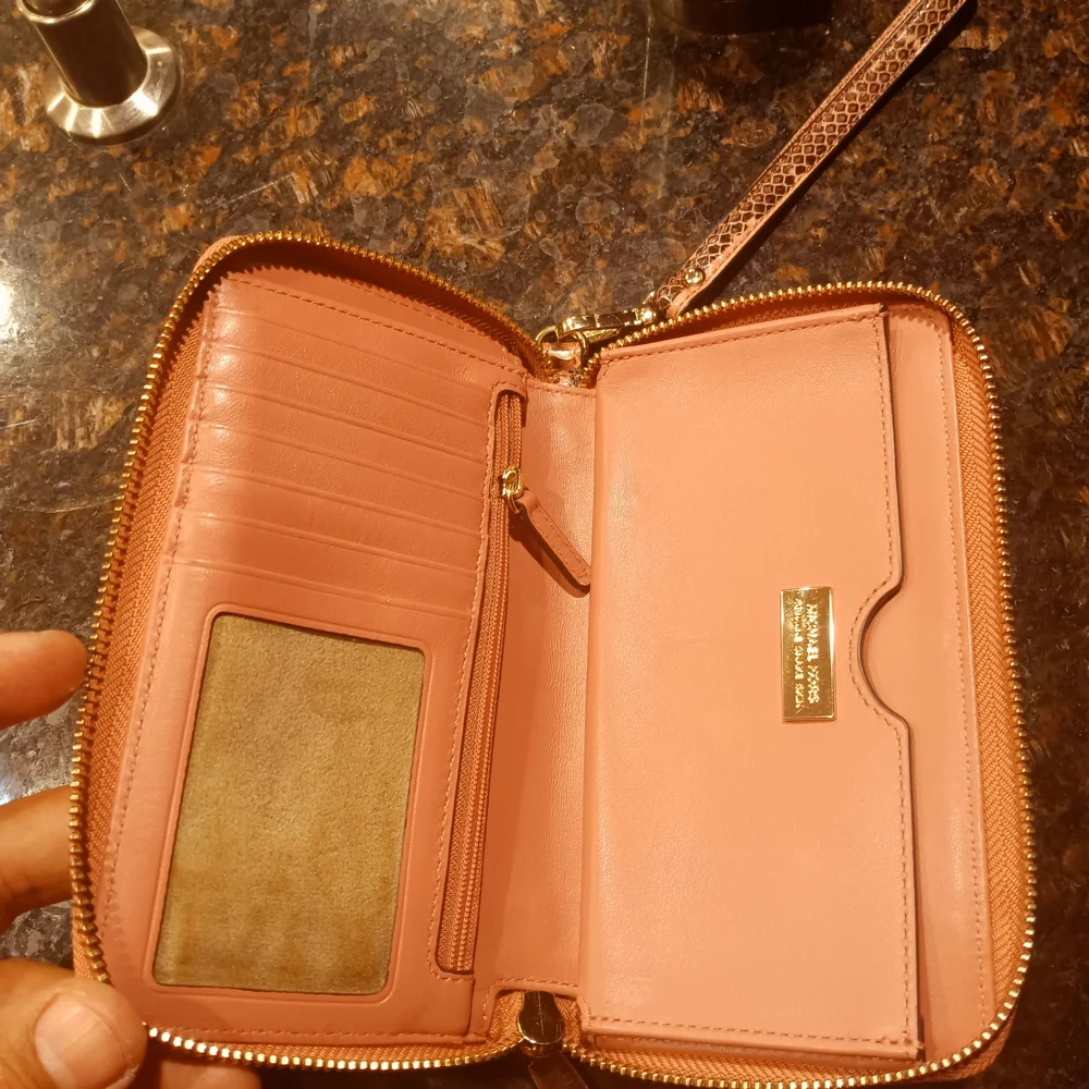 Michael Kors Tan and Black Snake Pattern Wallet - Picture 4 of 6